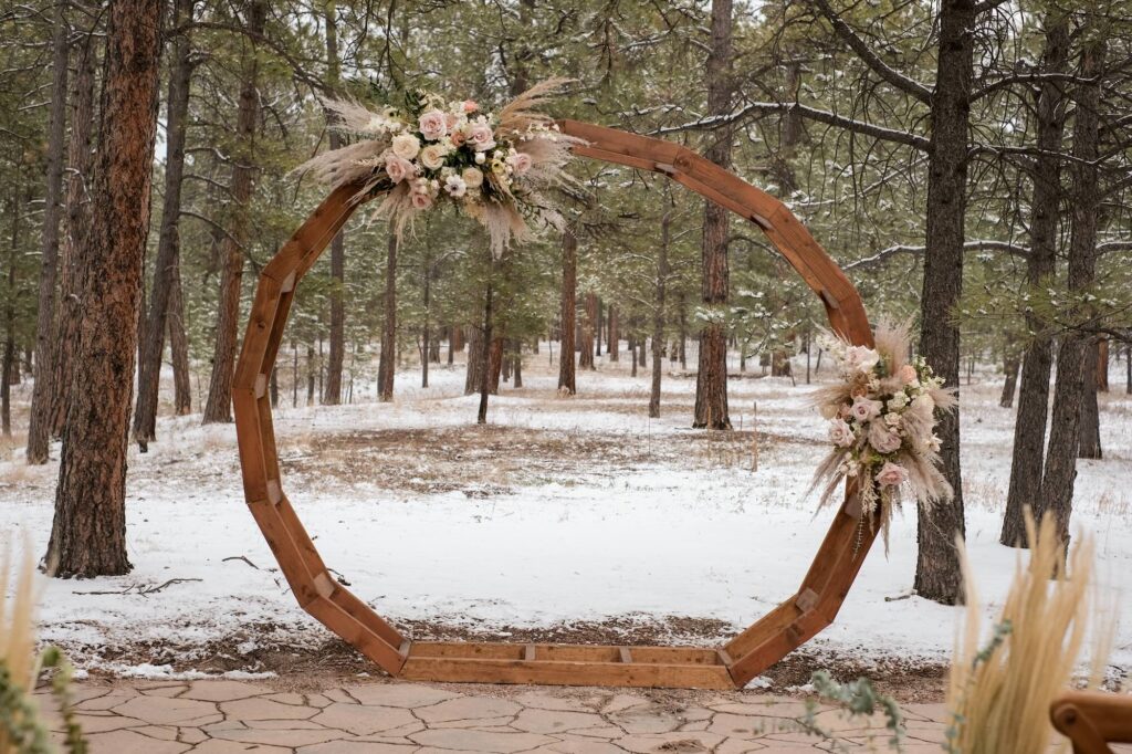 Rustic wedding colors wood and flowers