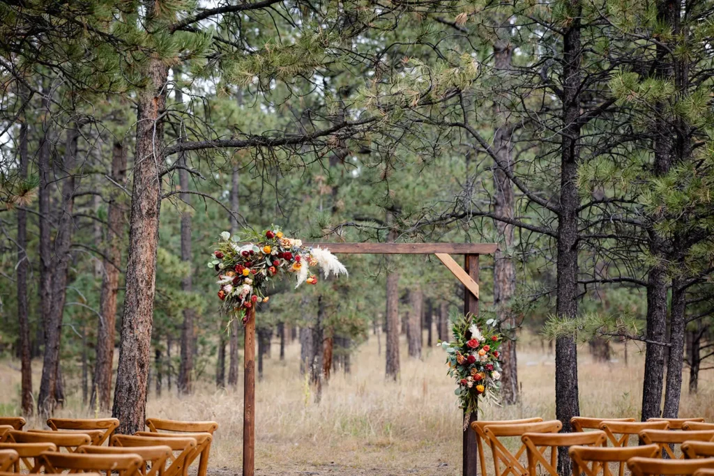 Utilizing natural scenery for outdoor wedding in Colorado 