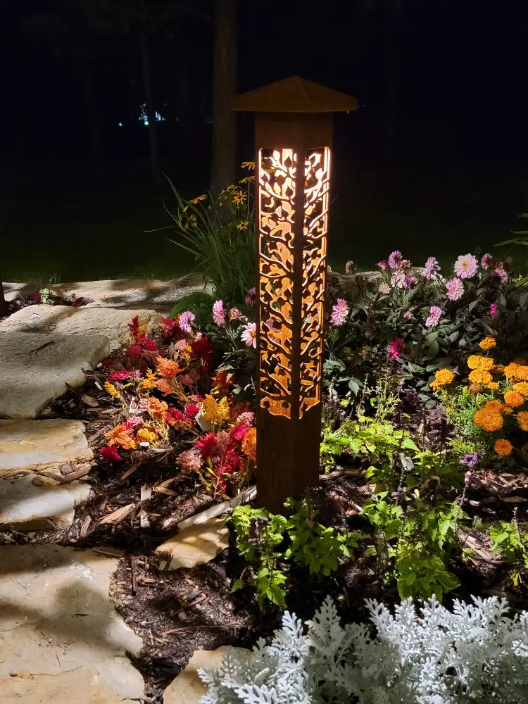 Landscape lighting at The Lodge at Cathedral Pines 